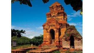 Tháp Chàm Poshanư mang nét kỳ bí và uy nghiêm